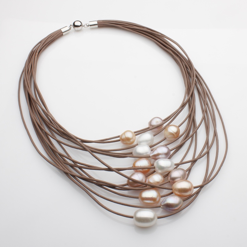 Lederkette braun mit 15 Zuchtrperlen 11-12mm, Magnetverschluss
