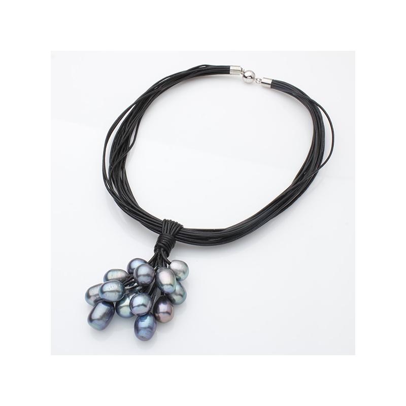 Lederkette schwarz, 14 Zuchtperlen 11-12mm in Quaste, Magnetverschluss